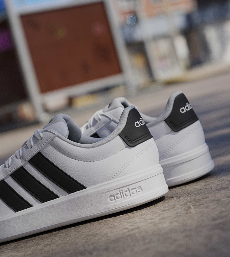 GRAND COURT 3.0 Lace-Up Sneakers