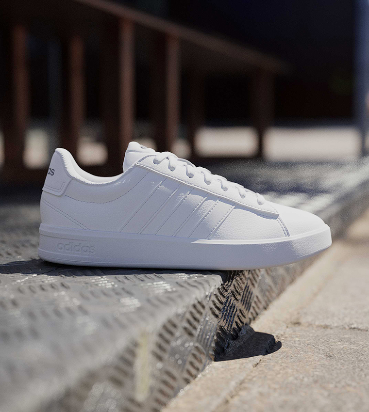 GRAND COURT 3.0 Lace-Up Sneakers