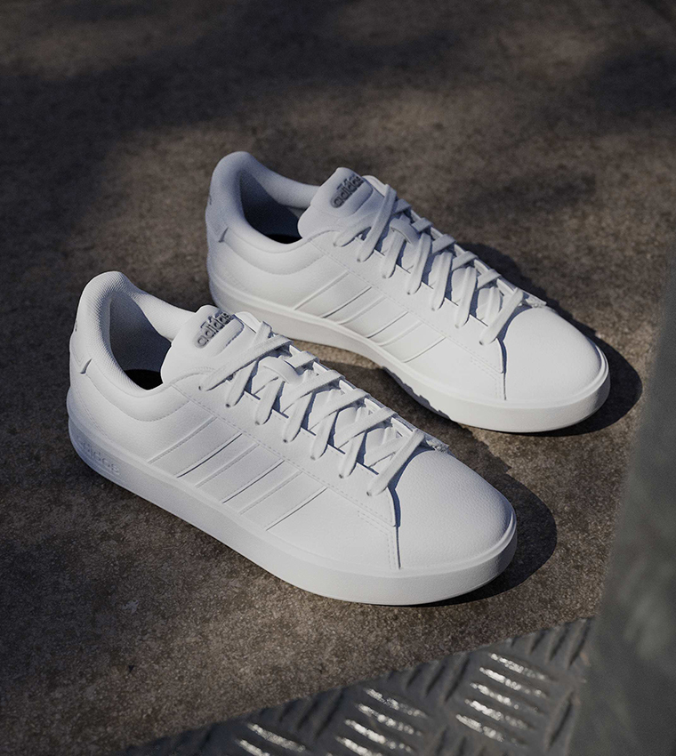 GRAND COURT 3.0 Lace-Up Sneakers