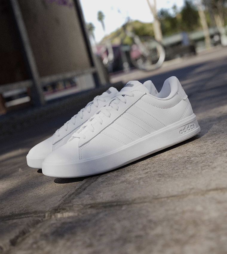 GRAND COURT 3.0 Lace-Up Sneakers