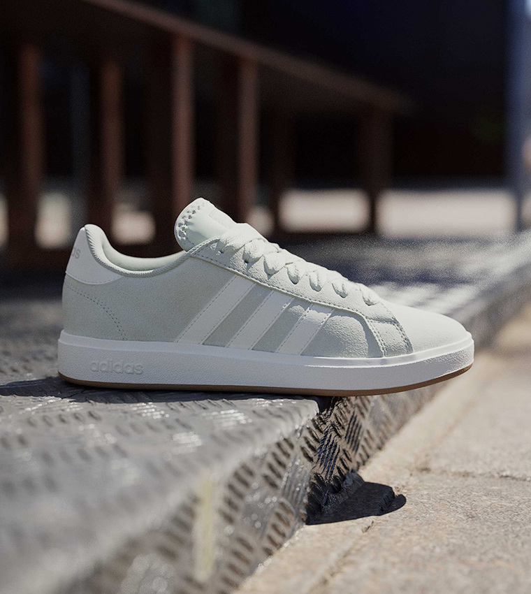 GRAND COURT BASE Lace-Up Sneakers