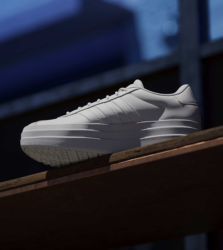 VL COURT BOLD Lace-Up Sneakers