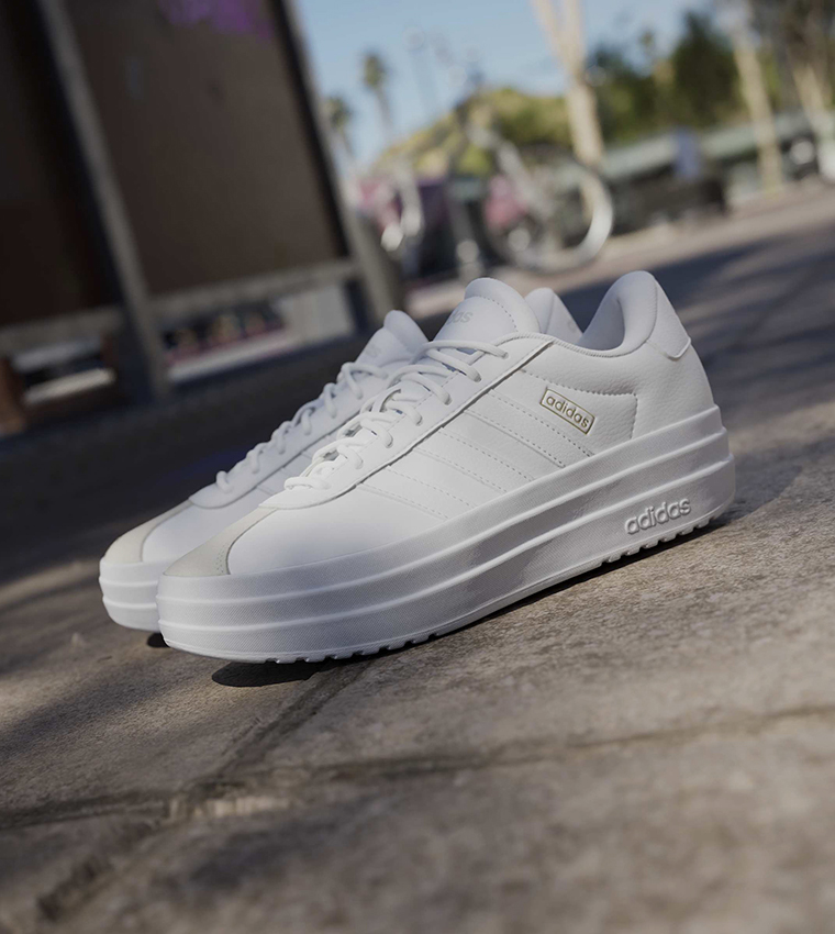 VL COURT BOLD Lace-Up Sneakers