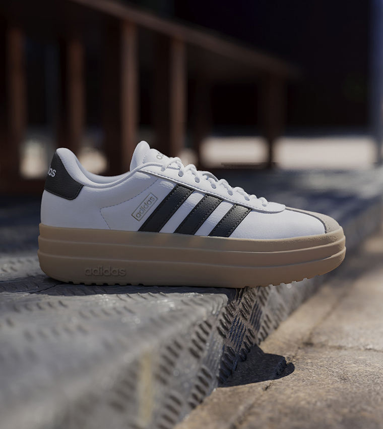 VL COURT BOLD Lace-Up Sneakers