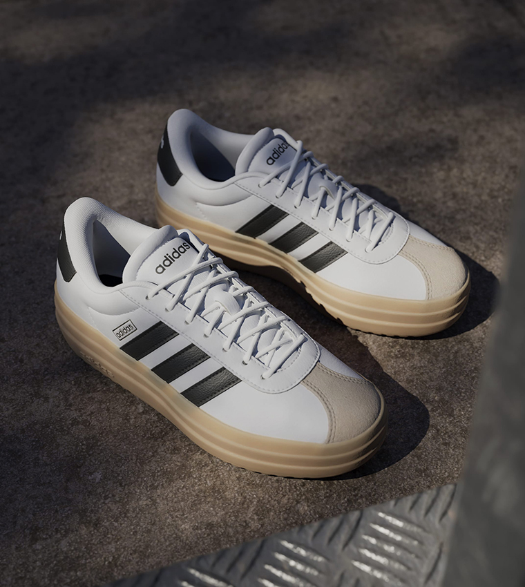 VL COURT BOLD Lace-Up Sneakers