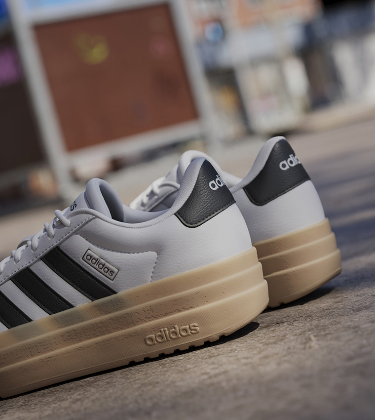 VL COURT BOLD Lace-Up Sneakers