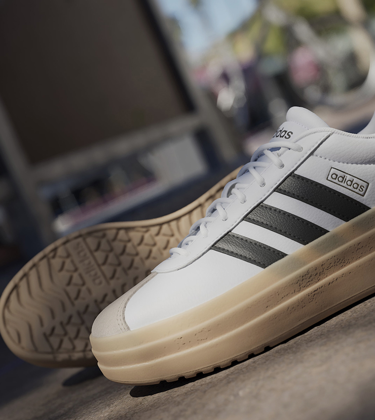 VL COURT BOLD Lace-Up Sneakers