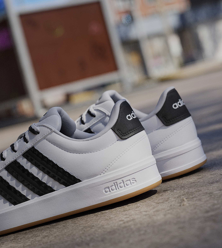 GRAND COURT 3.0 Lace-Up Sneakers