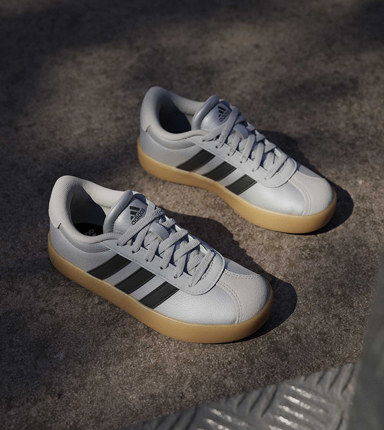 VL COURT 3.0 Lace-Up Sneakers