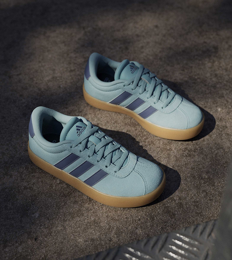 VL COURT 3.0 Lace-Up Sneakers