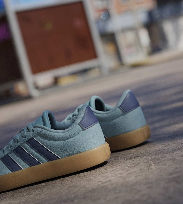 VL COURT 3.0 Lace-Up Sneakers