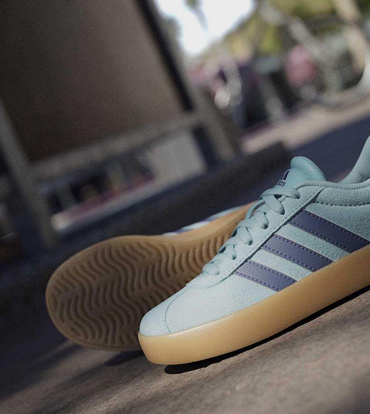 VL COURT 3.0 Lace-Up Sneakers