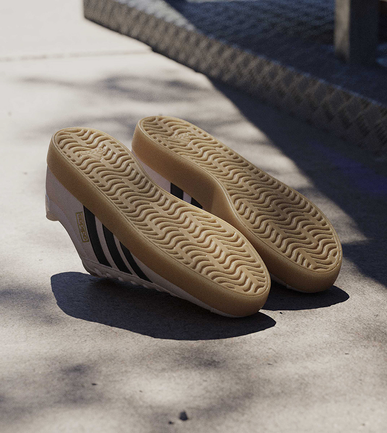 VL COURT 3.0 Lace-Up Sneakers