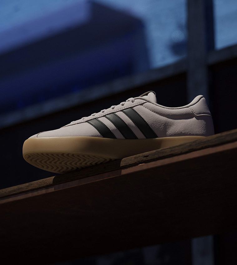 VL COURT 3.0 Lace-Up Sneakers
