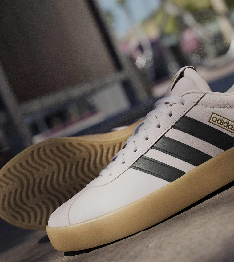 VL COURT 3.0 Lace-Up Sneakers
