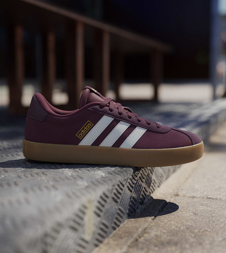 VL COURT 3.0 Lace-Up Sneakers