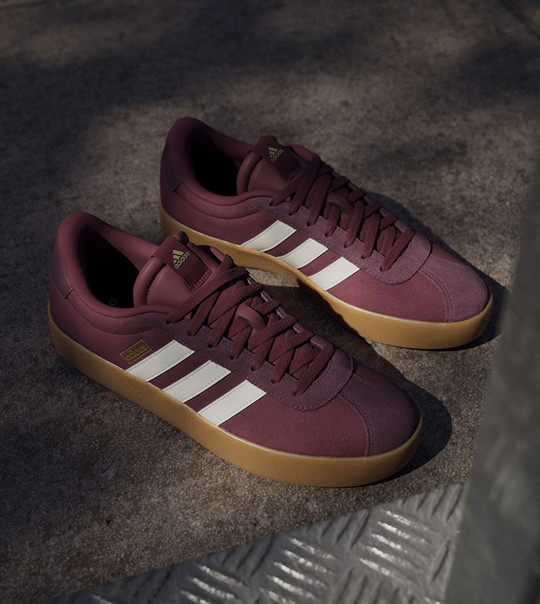 VL COURT 3.0 Lace-Up Sneakers