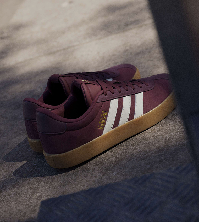 VL COURT 3.0 Lace-Up Sneakers