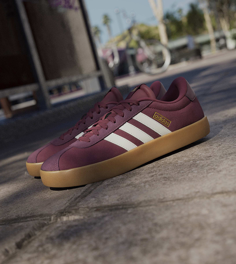 VL COURT 3.0 Lace-Up Sneakers