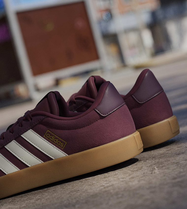 VL COURT 3.0 Lace-Up Sneakers
