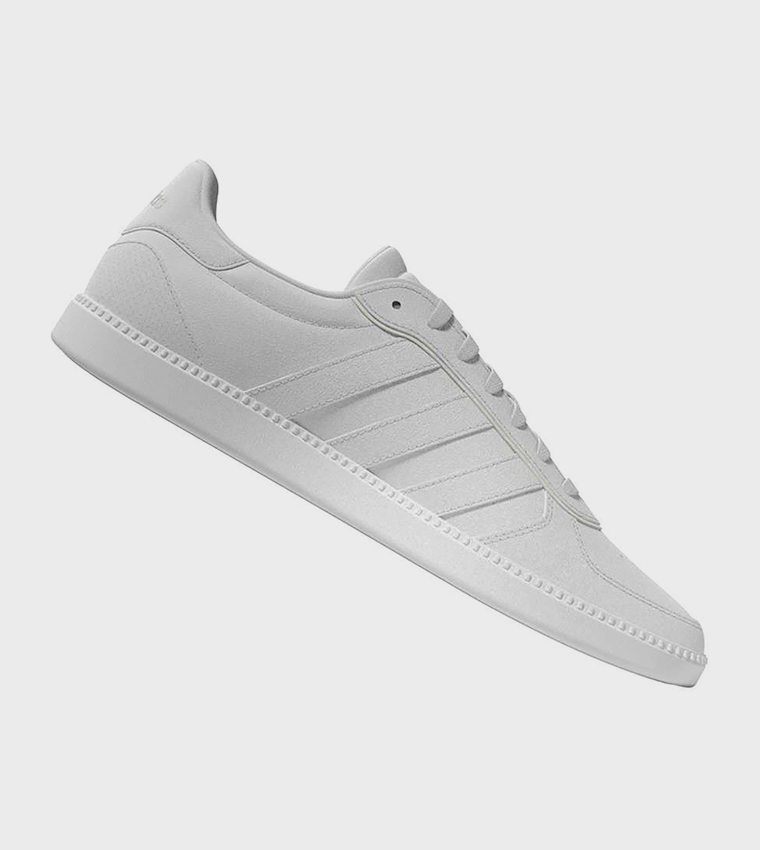 BREAKNET SLEEK Lace-Up Sneakers