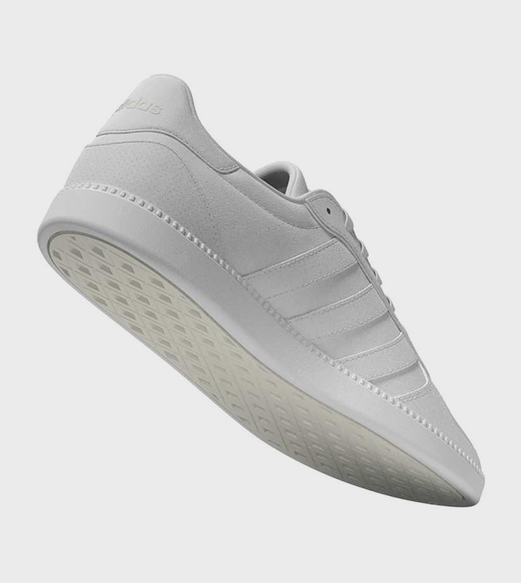 BREAKNET SLEEK Lace-Up Sneakers