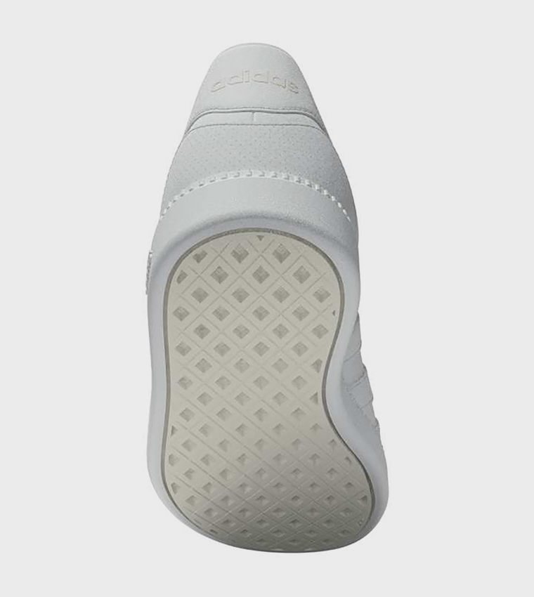 BREAKNET SLEEK Lace-Up Sneakers