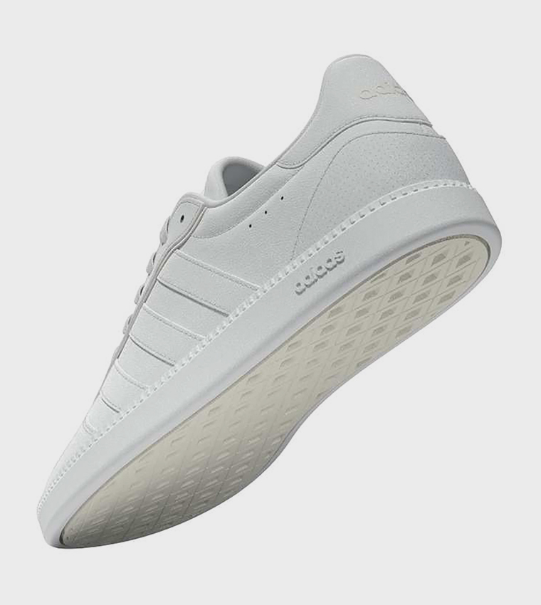 BREAKNET SLEEK Lace-Up Sneakers