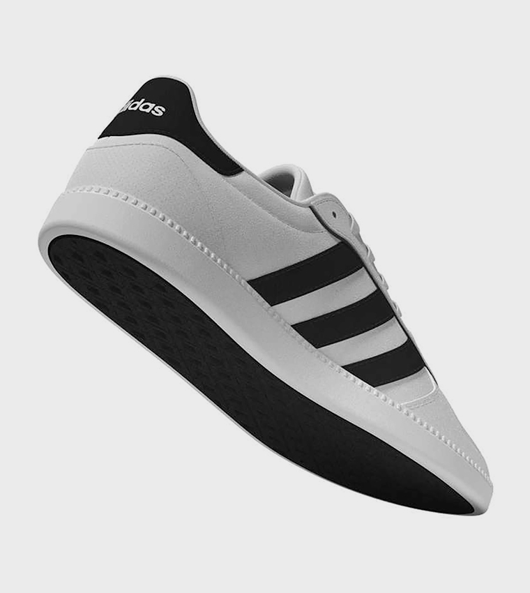 BREAKNET SLEEK Lace-Up Sneakers