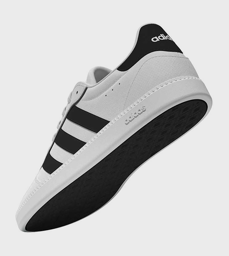 BREAKNET SLEEK Lace-Up Sneakers