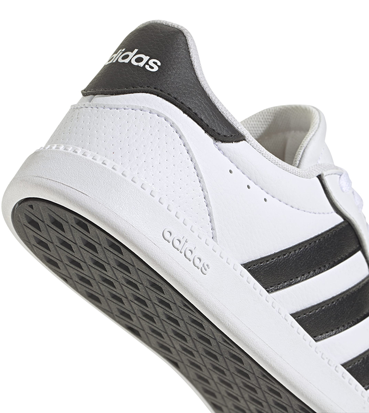 BREAKNET SLEEK Lace-Up Sneakers