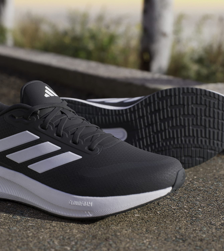 حذاء جري رن فالكون 5