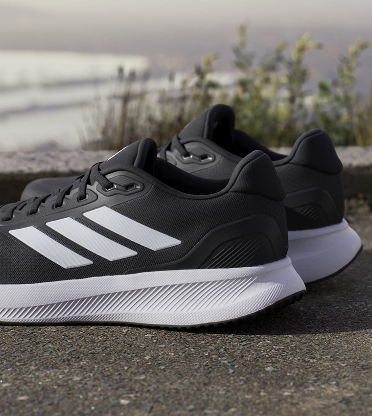 حذاء جري رن فالكون 5