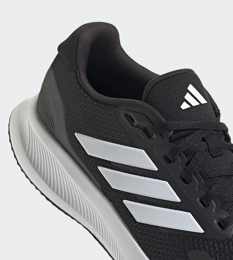 حذاء جري رن فالكون 5