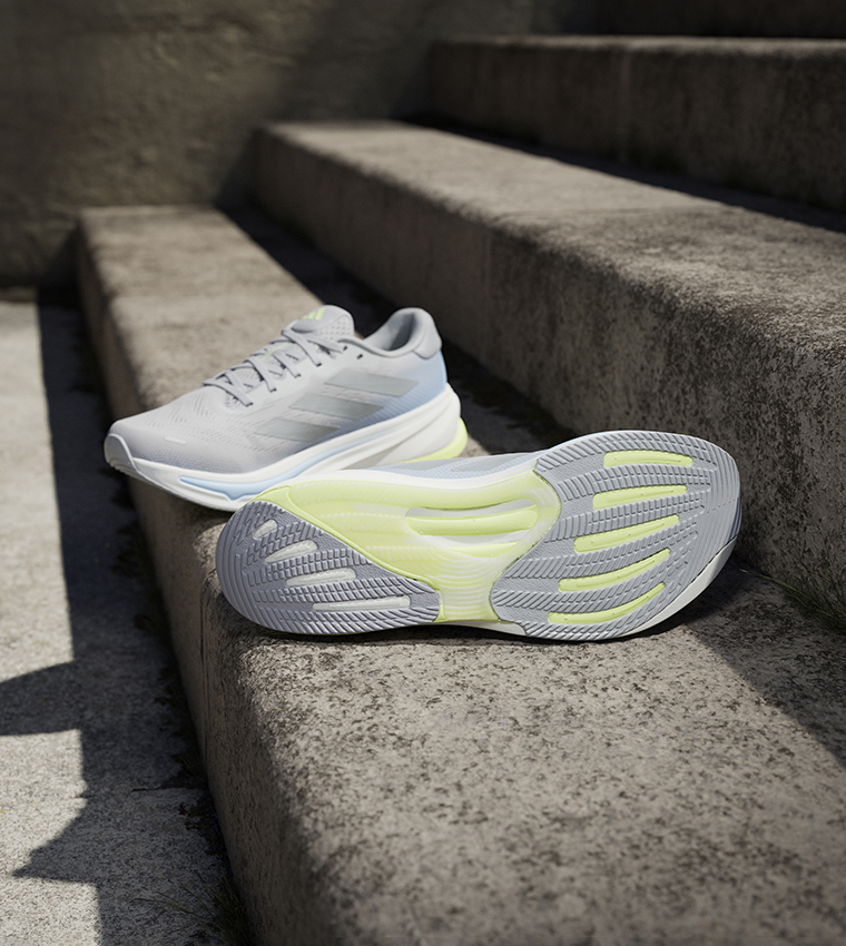 SUPERNOVA RISE 2 Textured Running Shoes