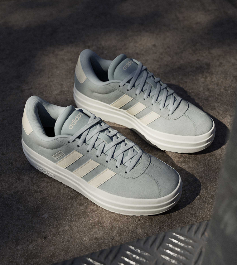 سنيكرز في إل كورت بولد بلاتفورم مخطط 