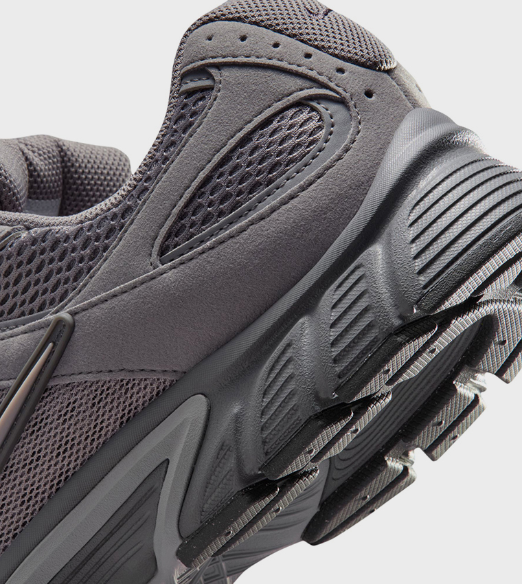 V5 RNR Lace-Up Runner Sneakers