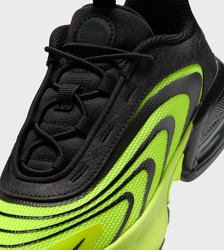 حذاء سليب أون إير ماكس فاير بشعار