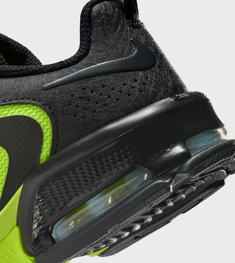 حذاء سليب أون إير ماكس فاير بشعار