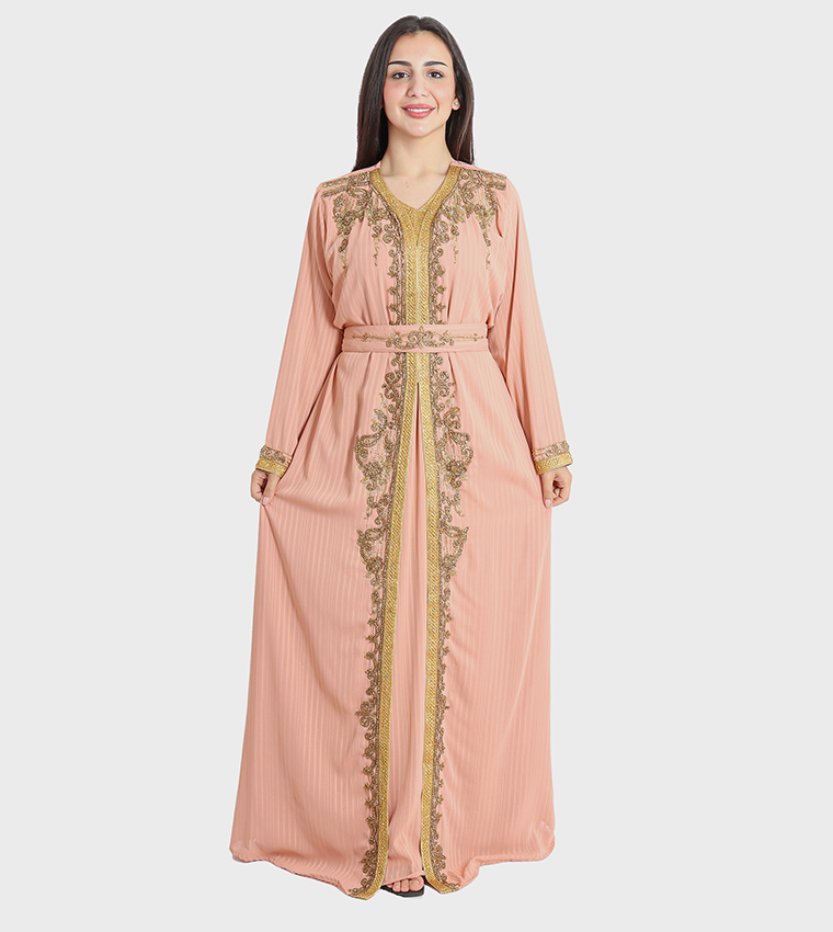 قفطان مطرز يدوياً