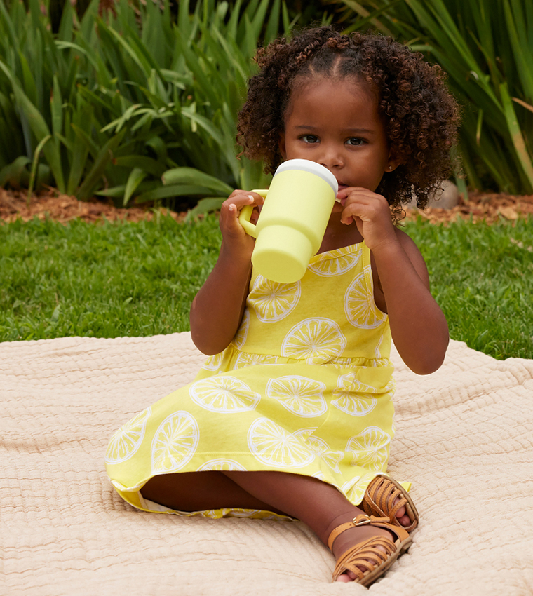 كوب شرب للأطفال 