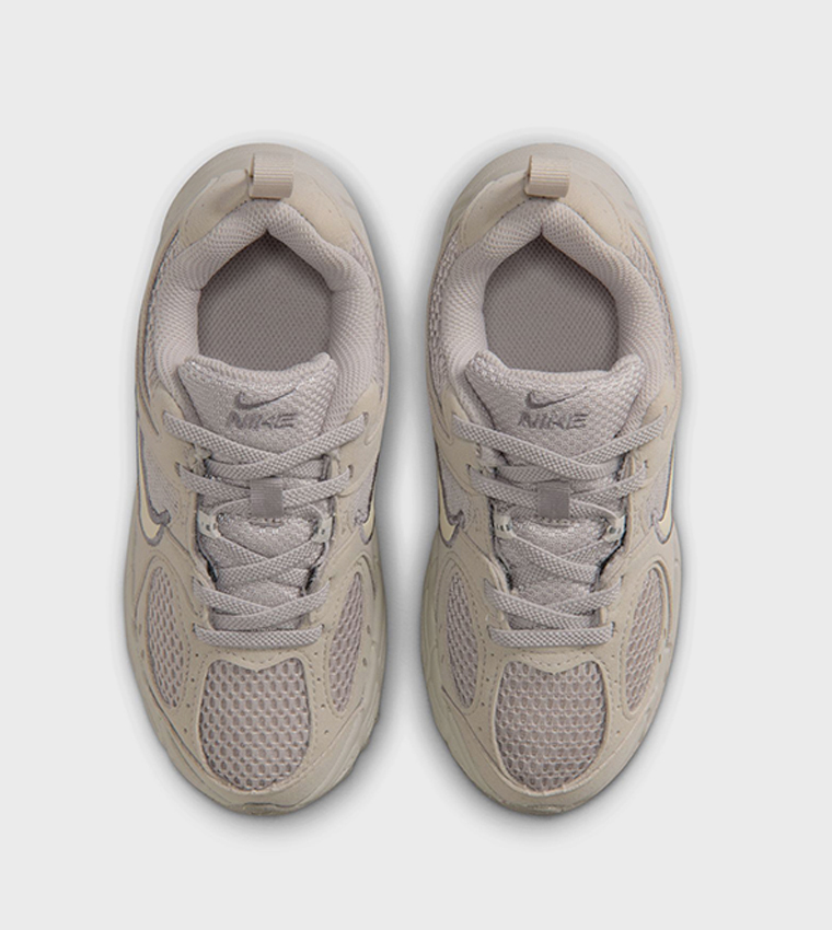 V5 Runner Mesh Sneakers