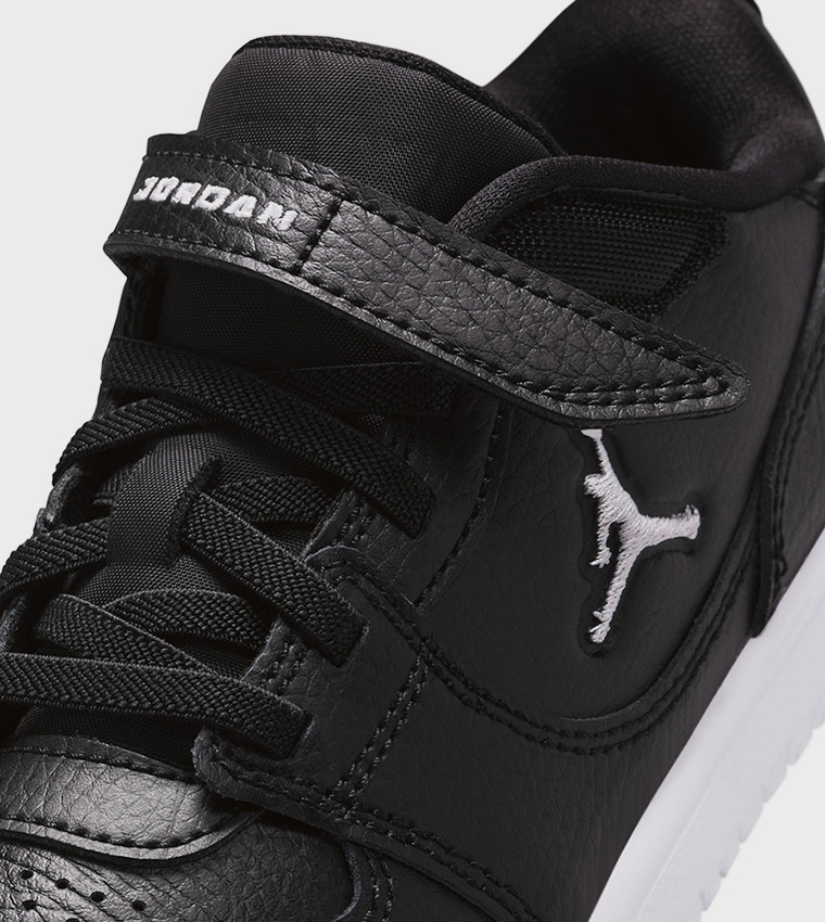 JORDAN ACCESS Court Shoes