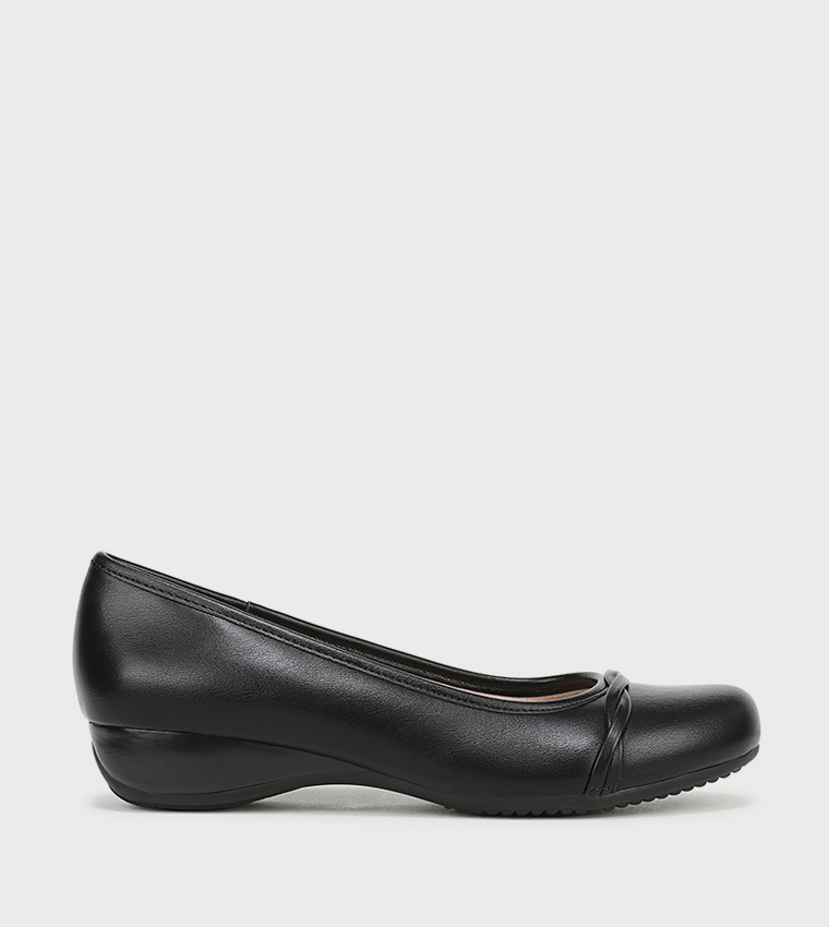 DEVIN Solid Round Toe Ballerinas