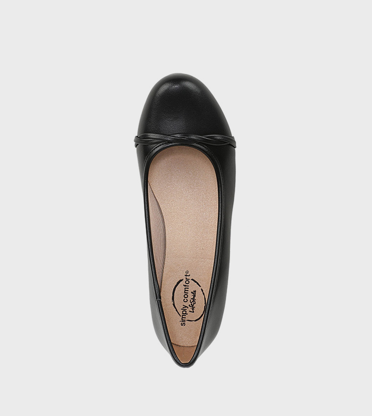 DEVIN Solid Round Toe Ballerinas