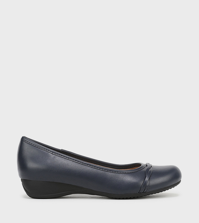 DEVIN Solid Round Toe Ballerinas