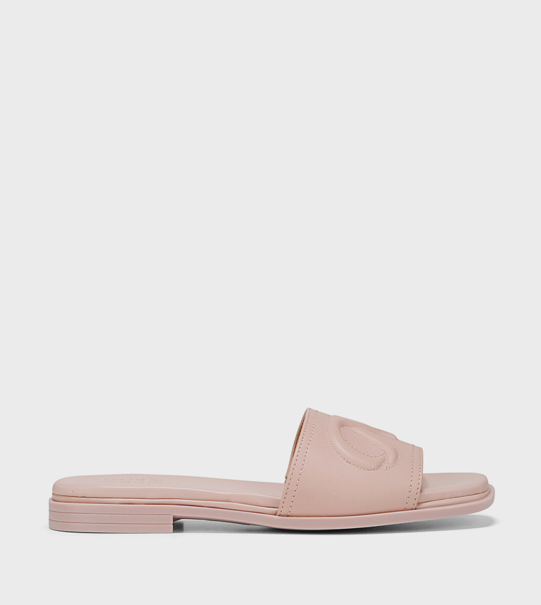 صندل بمقدمة مفتوحة