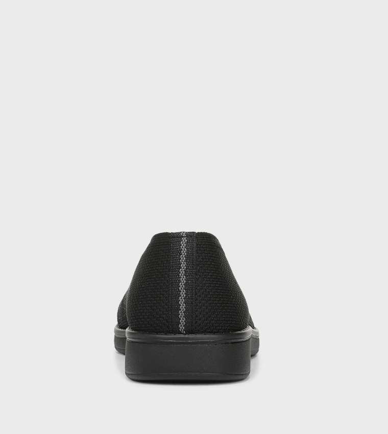 حذاء باليرينا بمقدمة دائرية 