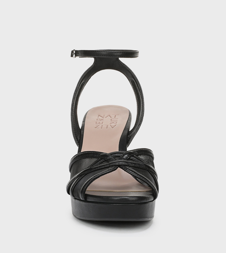 صندل كعب بحزام كاحل