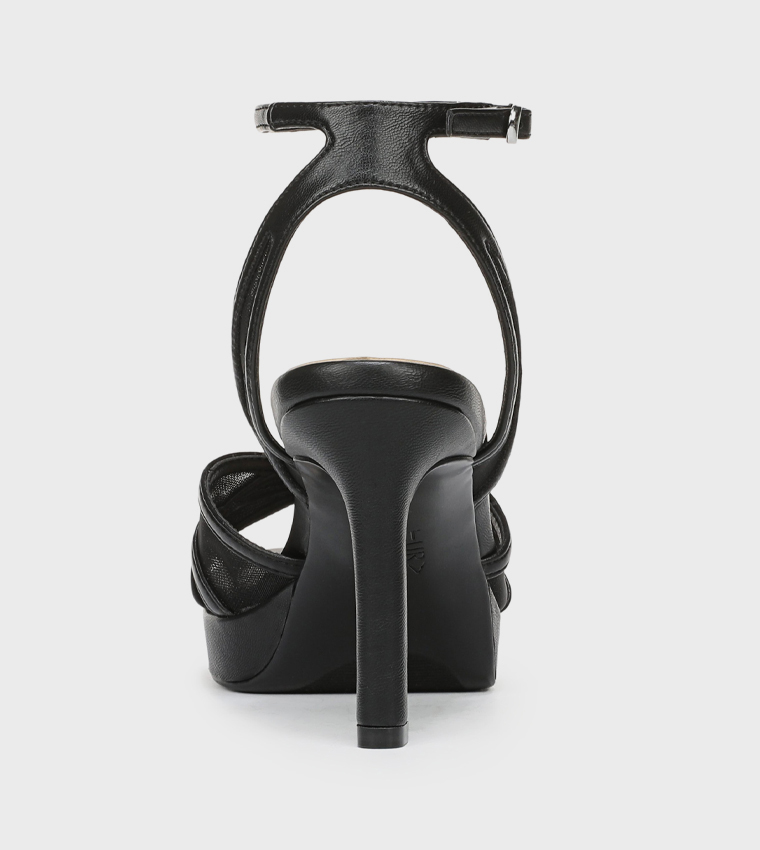 صندل كعب بحزام كاحل